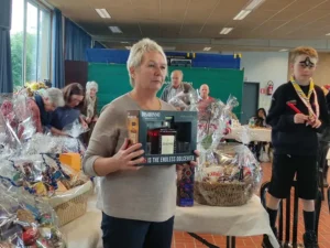 Nathalie et ses lots de tombola